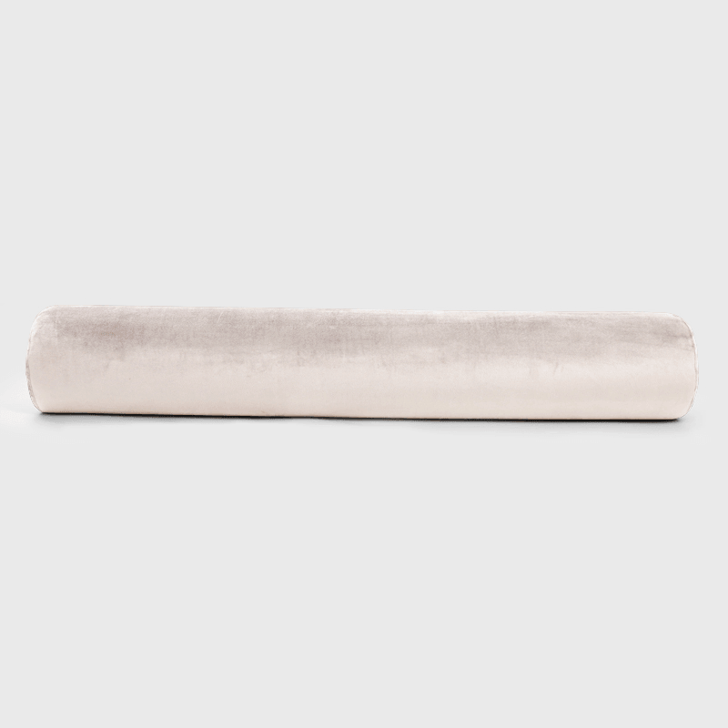 Designed to provide exceptional relaxation and promote optimal sleep posture, this White Bedroom Body Roll pillow is a must-have addition to your bedding collection. | Rulaer